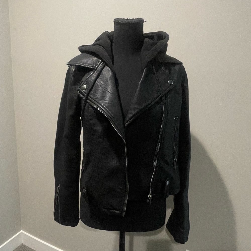 Blank NYC jacket with removable sweatshirt hood size Small
